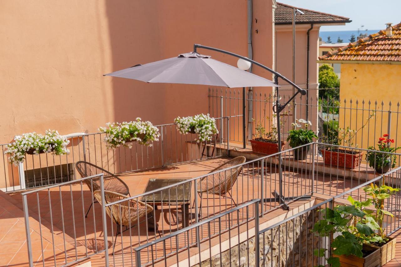 Officine Bordighera Hotel Exterior foto